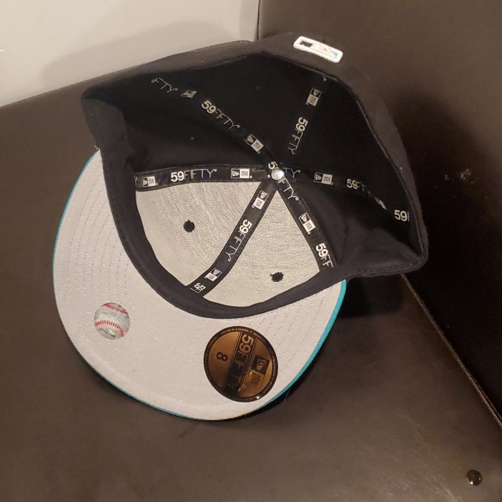 Hat size 8 - Picture 2 of 2